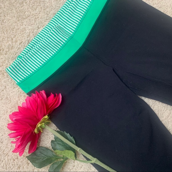 Lululemon Groove Crop 8 - Picture 6 of 16